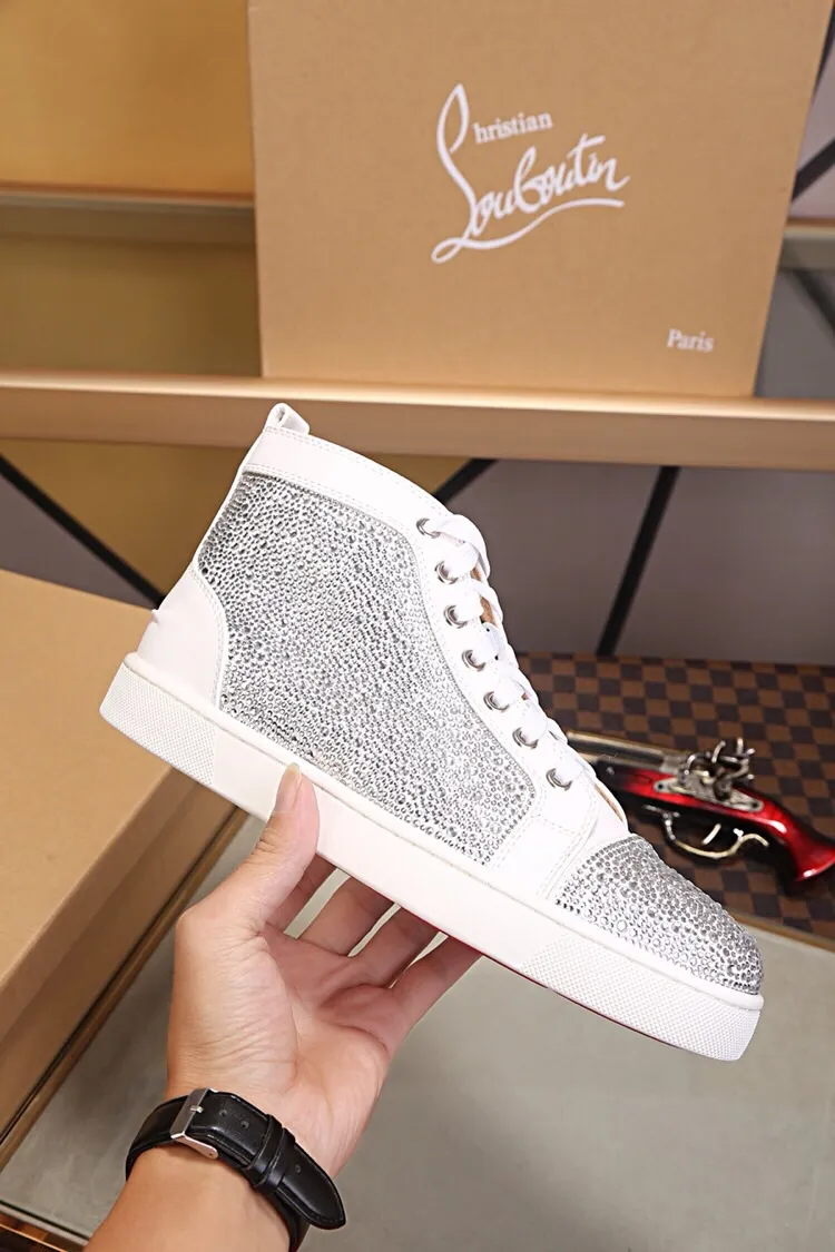 Ex-factory price 480. christian louboutin (CL red sole shoes) counter hot diamond series, high-top casual sneakers for couples 📢 📢 📢 Exclusive hot style release 🎈🎈💪 Movable latex feet 👻 Finished outsole sewing line [satisfied] 😝Female 35-40# Male 38#-46, global supply😝 [Top version]: original imported cowhide upper, top original leather lining, original molded TPU outsole, original 1:1 detail processing, original shoe last, large quantity available from stock,